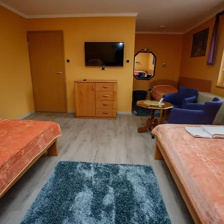 Mali Homtel