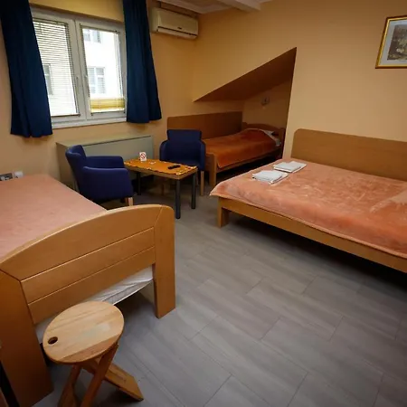 Homestay Mali Homtel