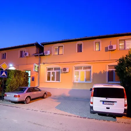 Mali Homtel Homestay Subotica